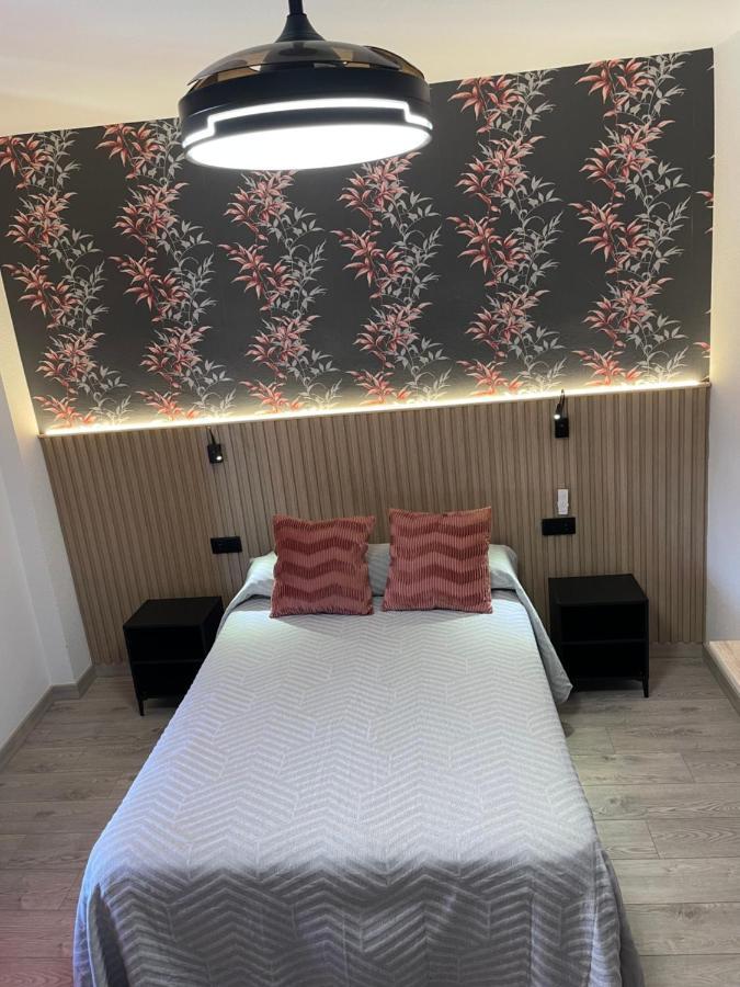 Hostal Calderon De La Barca Zalamea de la Serena Zewnętrze zdjęcie